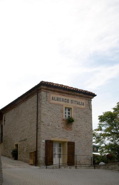 Dimora Storico Romantica Il Sole E La Luna Cerretto Langhe Esterno foto