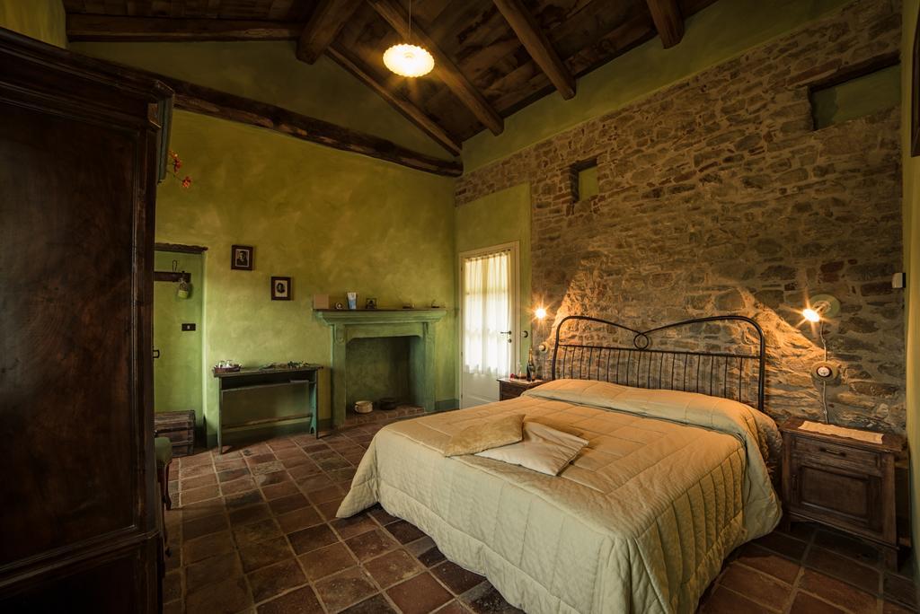 Dimora Storico Romantica Il Sole E La Luna Cerretto Langhe Esterno foto